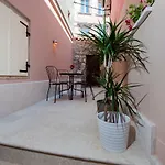 Seaview! 3-apartments In Old Town! Rovinj
