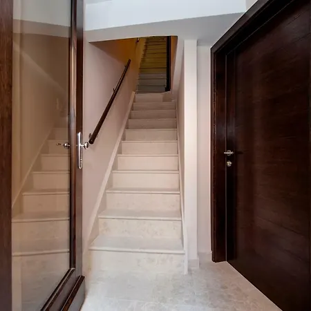 Nea Seaview 3-apartments! Апартаменты Ровинь