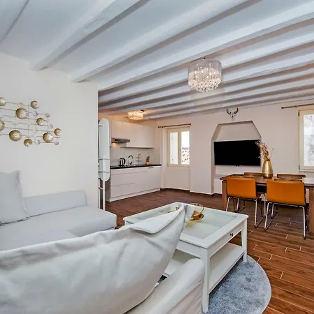 Apartman Seaview! 3-apartments In Old Town!