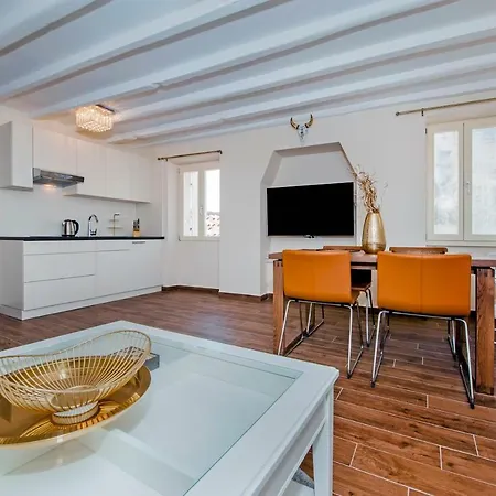 Nea Seaview 3-apartments! アパート *