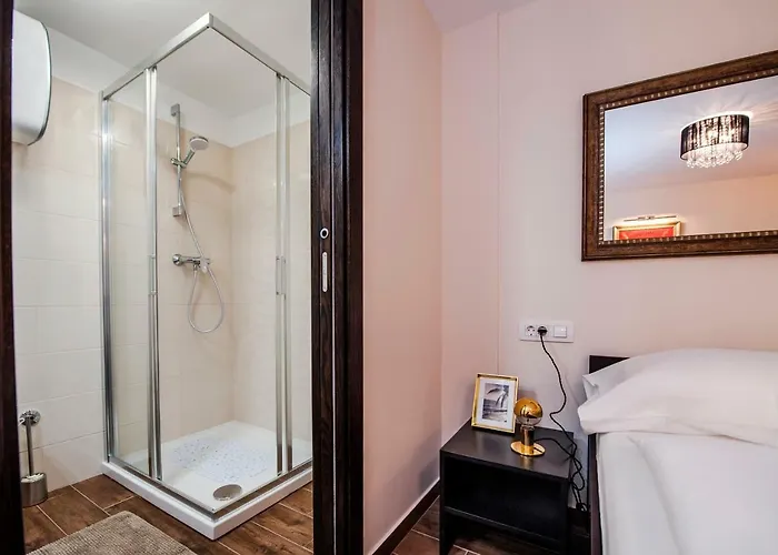 아파트 Villa Seaview! 3-Apartments In Old Town!