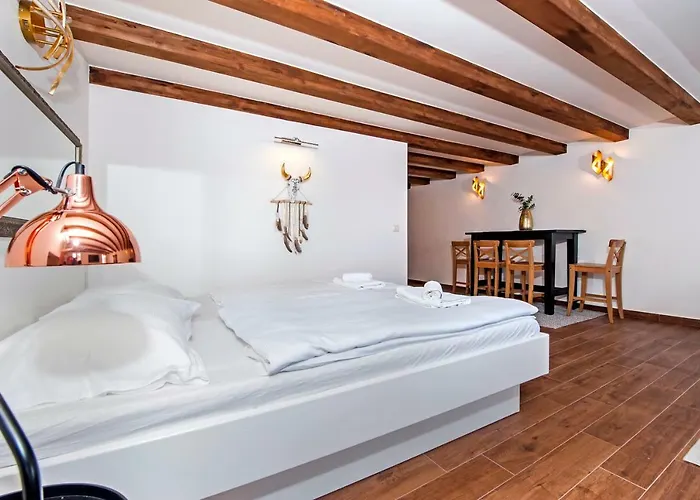 Villa Seaview! 3-Apartments In Old Town! 로비니