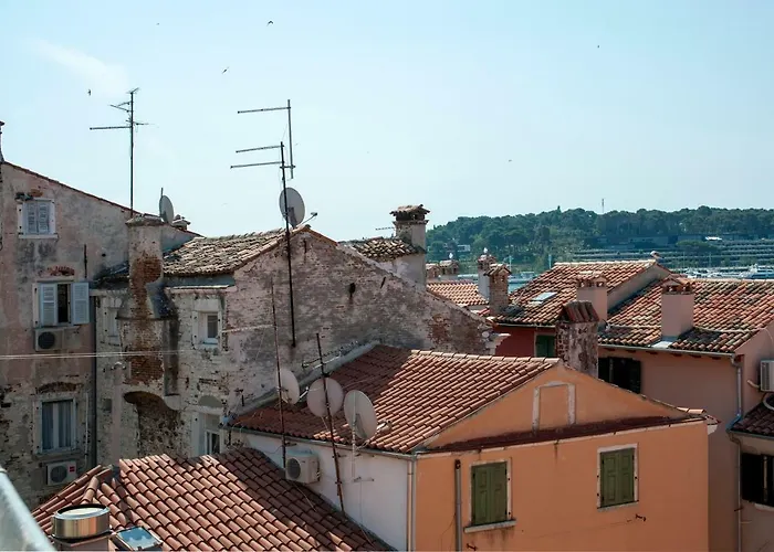 Seaview! 3-apartments In Old Town!