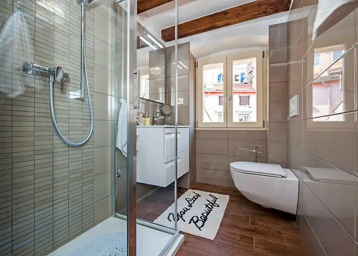 Villa Seaview! 3-Apartments In Old Town! 아파트 *