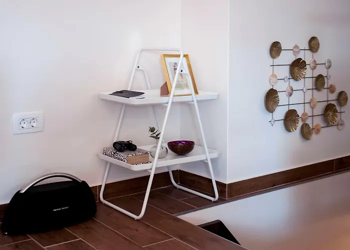 아파트 Villa Seaview! 3-Apartments In Old Town! 로비니