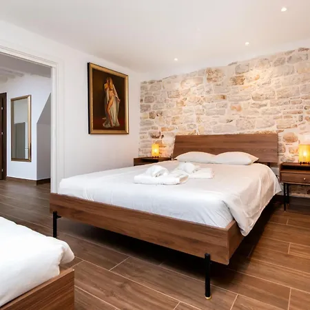 아파트 Villa Nea Seaview! Deluxe Apartments In Old Town! 로비니