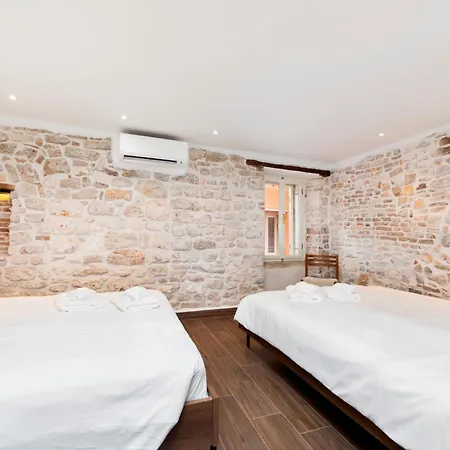 Villa Nea Seaview! Deluxe Apartments In Old Town! *