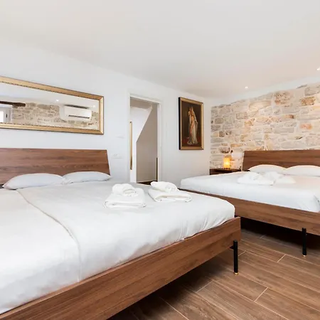 Villa Nea Seaview! Deluxe Apartments In Old Town! 아파트 로비니
