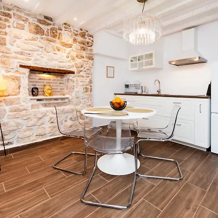 Appartement Nea Seaview! Deluxe In Old Town! Rovinj