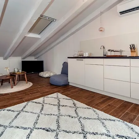 Appartement Nea Seaview 3-apartments! *