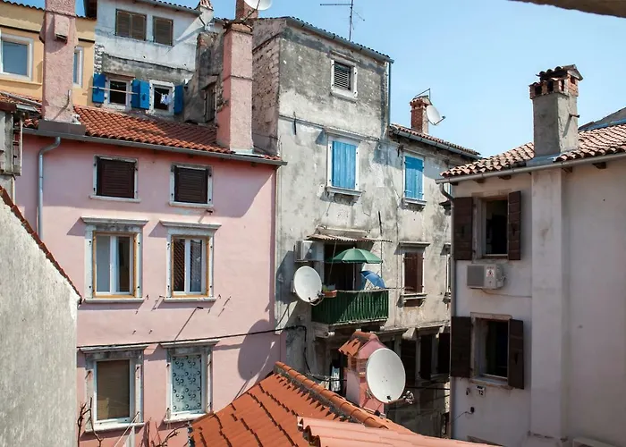 Seaview! 3-apartments In Old Town! Rovinj