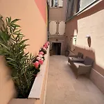 Seaview! 3-apartments In Old Town!