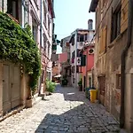 Seaview! 3-apartments In Old Town! * Rovinj