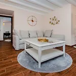 Seaview! 3-apartments In Old Town! Appartement