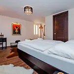 Seaview! 3-apartments In Old Town! Rovinj