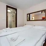 Seaview! 3-apartments In Old Town! * Rovinj