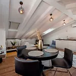 Seaview! 3-apartments In Old Town!