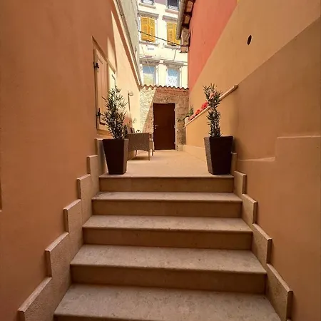 Seaview! 3-apartments In Old Town! Apartman *
