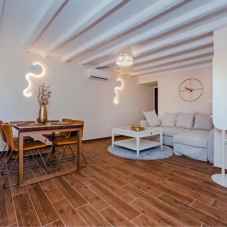 Seaview! 3-apartments In Old Town! Apartman *