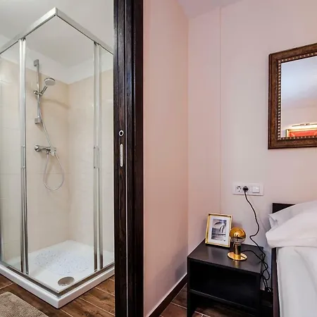 Apartman Seaview! 3-apartments In Old Town!