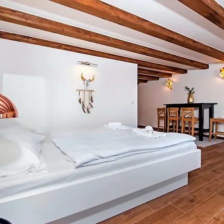 Seaview! 3-apartments In Old Town! Rovinj