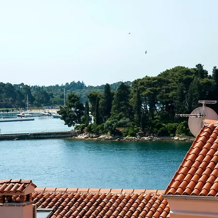 Seaview! 3-apartments In Old Town!