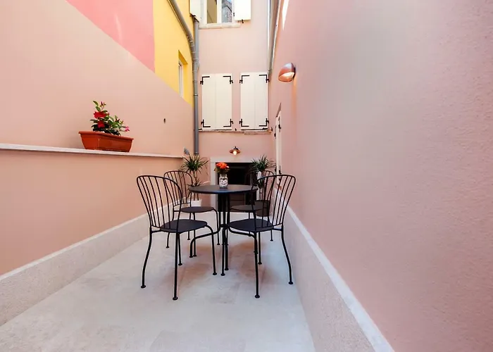 Seaview! 3-apartments In Old Town! 아파트 *