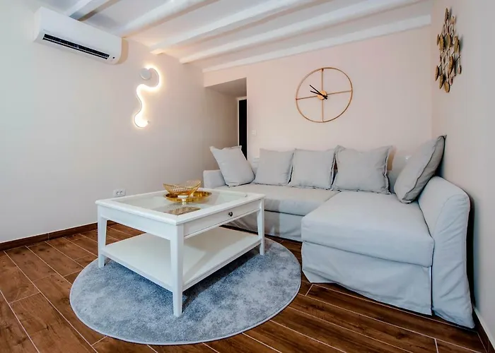 아파트 Seaview! 3-apartments In Old Town! *
