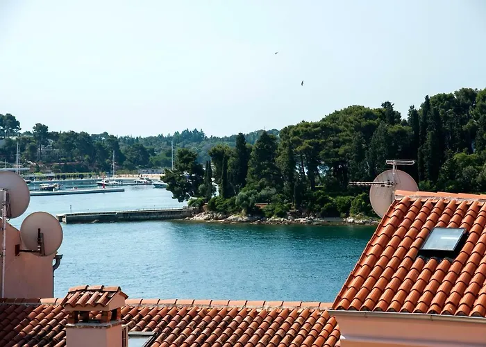 Seaview! 3-apartments In Old Town!