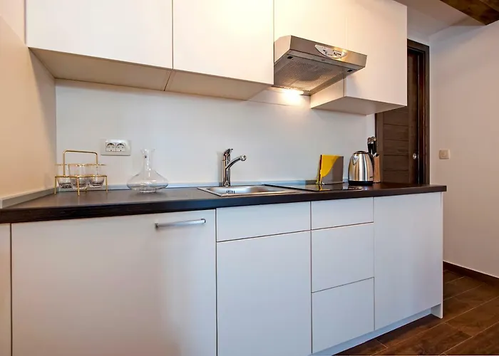 Seaview! 3-apartments In Old Town! 아파트