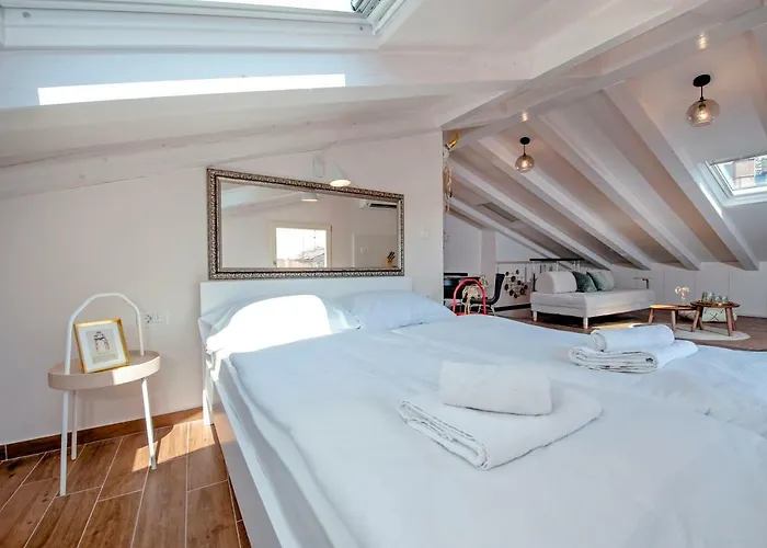 Seaview! 3-apartments In Old Town! 아파트